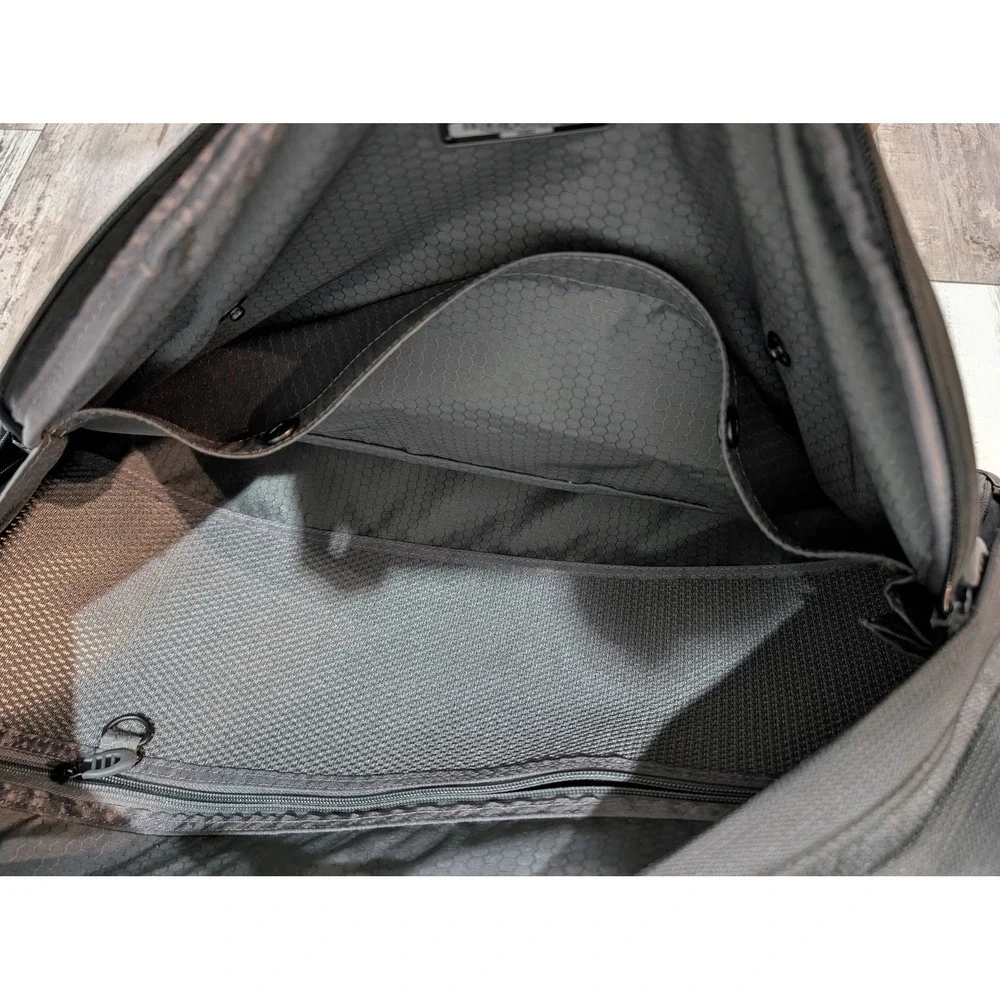 Tumi T-Tech Olive Green trifold carry on Garment Bag luggage‎ Ballistic Nylon. 0